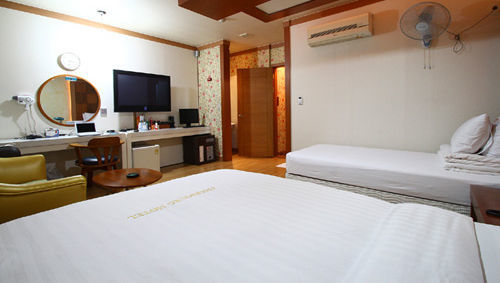 Cherbourg Hotel Τσεονάν Εξωτερικό φωτογραφία